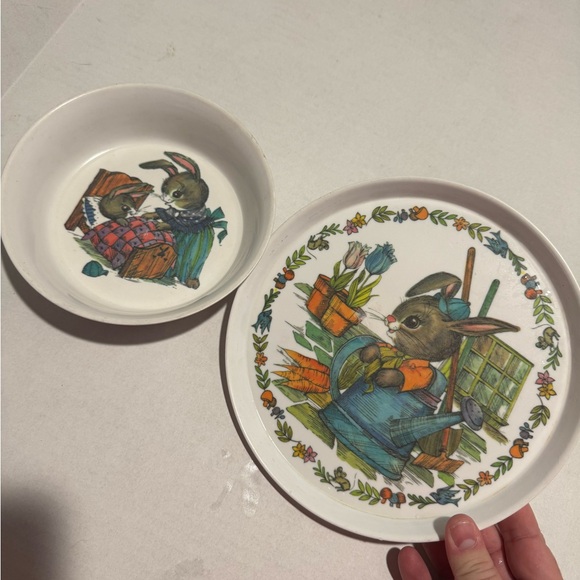 Kitchen | Vtg 197s Silite Plastic Peter Rabbit Matching Plate Bowl Set ...